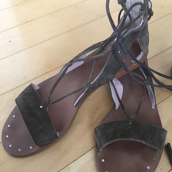 Madewell: Bridget Lace-Up Sandal in Suede - Picture 6 of 8